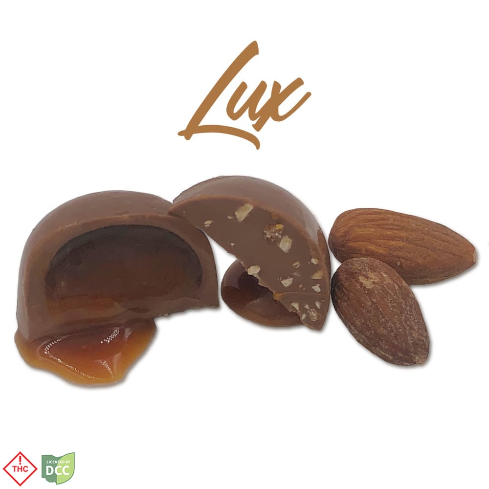 Milk Chocolate Smoked Almond Caramels | 110mg (10pk)