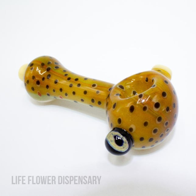 603 Glass Fish Spoon Pipe - Image 1 603 Glass Fish Spoon Pipe - Image 1