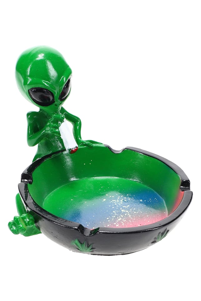 Unique Resin Ashtray - Image 1 Unique Resin Ashtray - Image 1