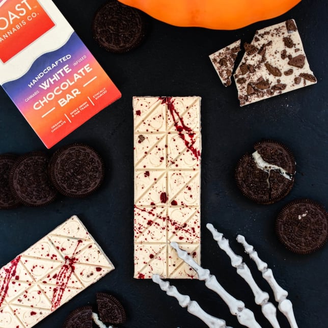 Coast - Cookies & Scream Chocolate Bar (100mg) - Image 1 Coast - Cookies & Scream Chocolate Bar (100mg) - Image 1