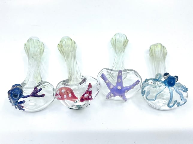 Element Critter Pipe - Image 1 Element Critter Pipe - Image 1