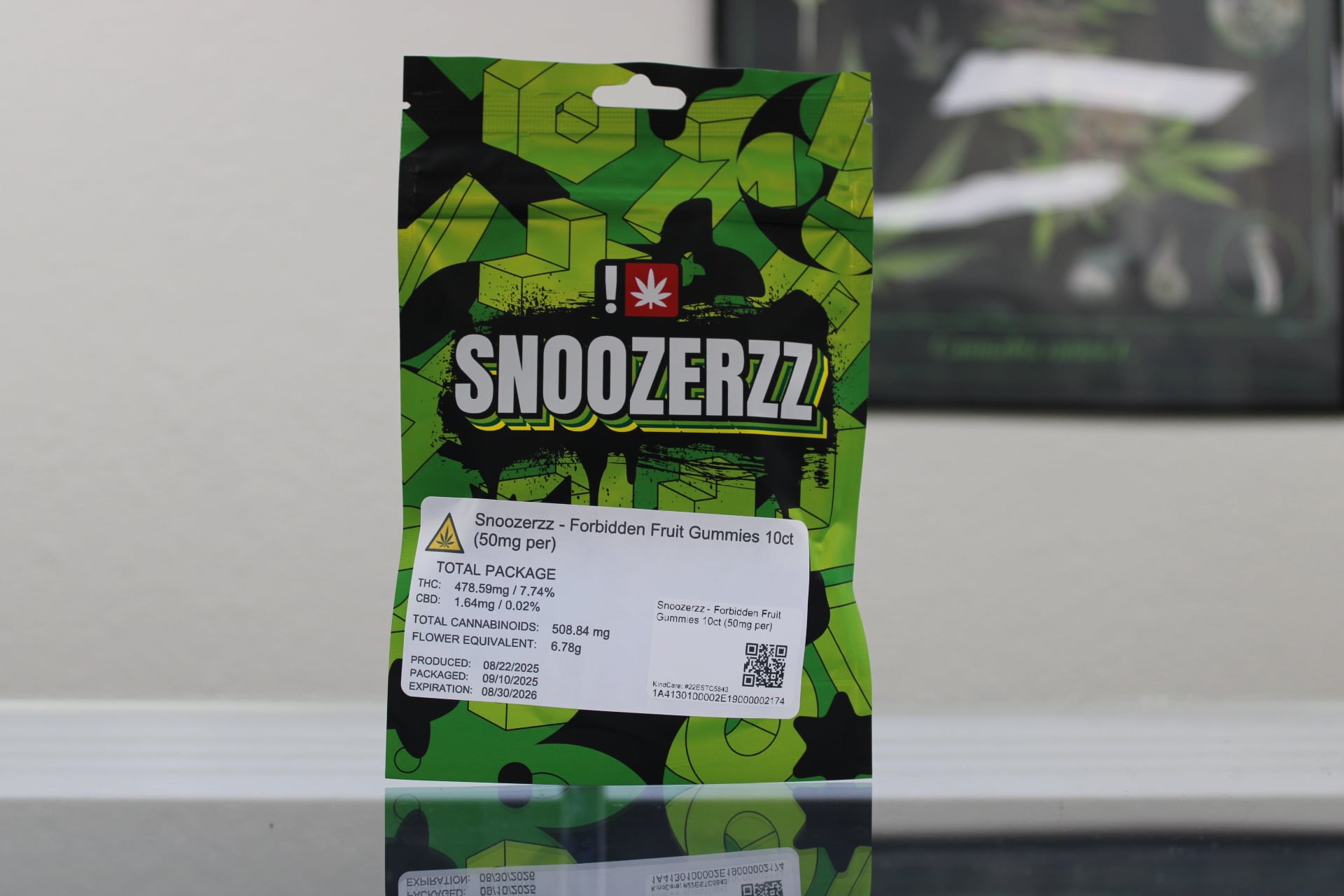 Snoozerzz - Forbidden Fruit [10pk] - 500mg THC - Hybrid