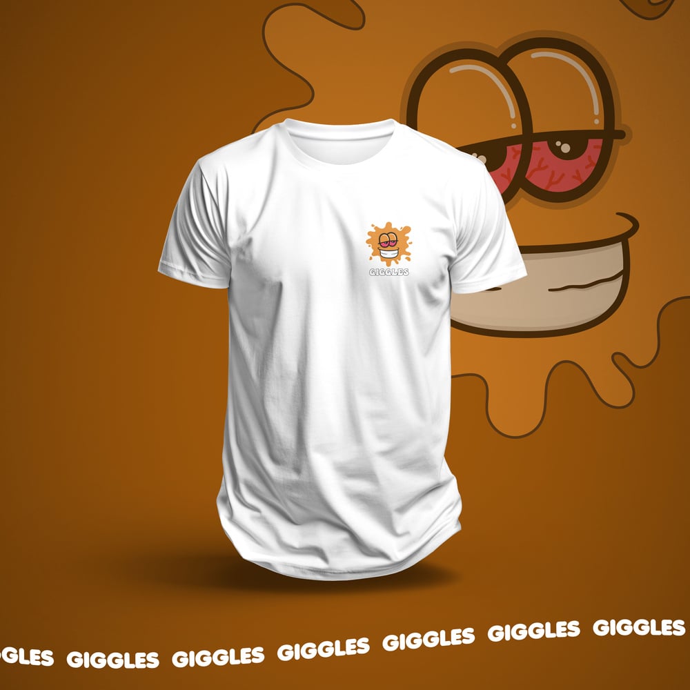 Giggles Uplift White T-Shirt [L]