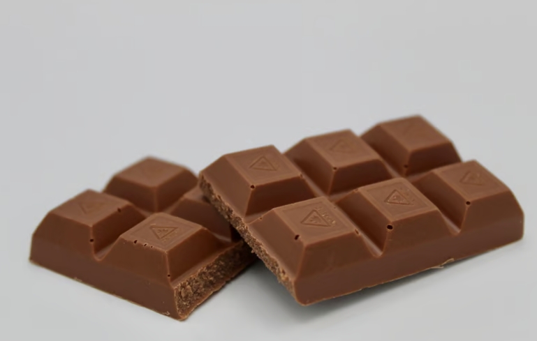 100mg Distillate #04221 Milk Chocolate Bar