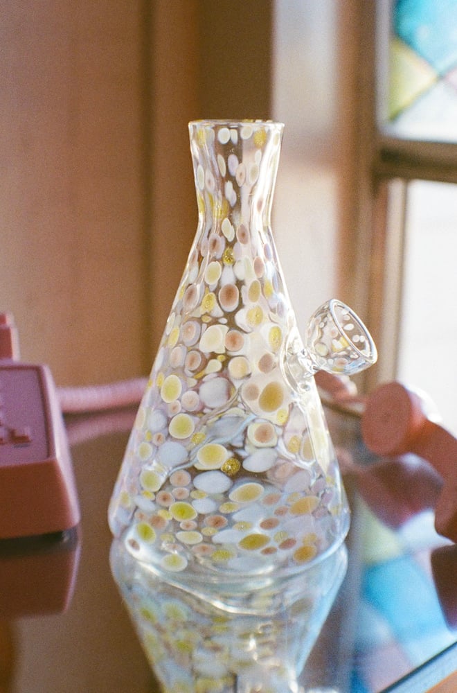 Good Day Bong Petal