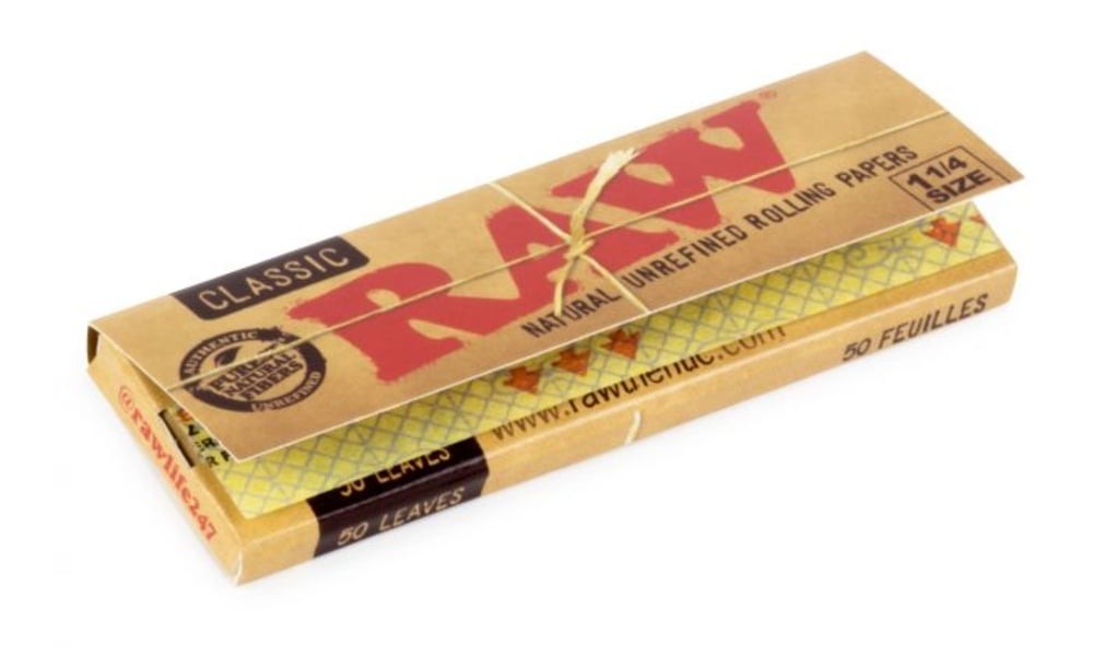 RAW - Classic 1 1/4 Rolling Papers RAW - Classic 1 1/4 Rolling Papers